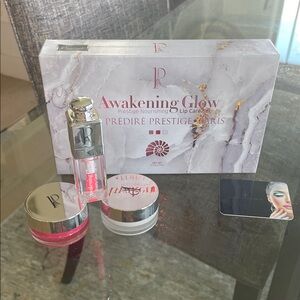 Awakening Glow Lip Care Set - Pink scrub, mask and lip oil